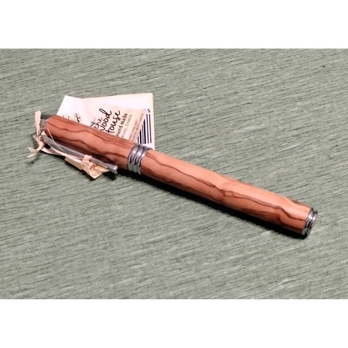 Fountain pen with spare part ampoule-image2-536