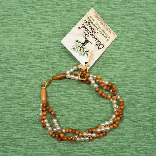 Bracelet With Three Rows Of Perls-image2-631